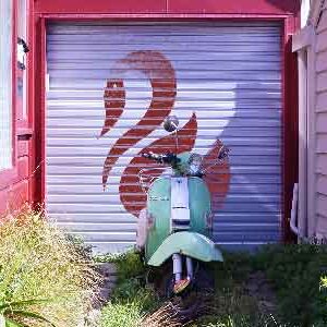 retro-scooter-mock-ups-logo