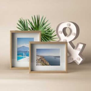 wood-frame-presentation-mock-up