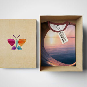 t-shirt-in-box-mock-up