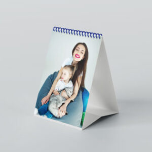 a5-desk-calendar-mockup